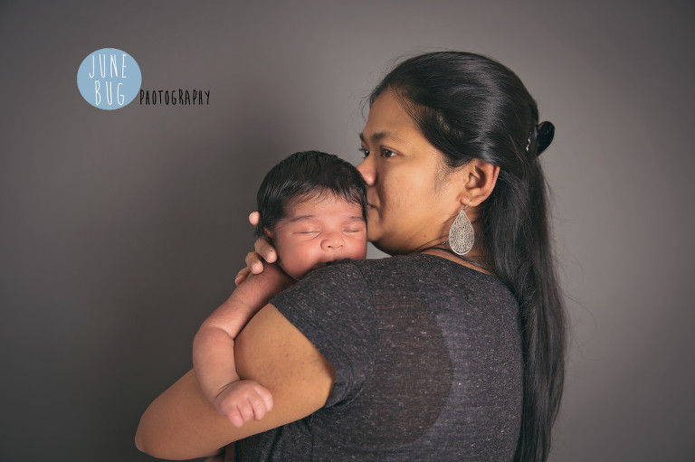 Mom and Baby, newborn photography snohomish county photographer.