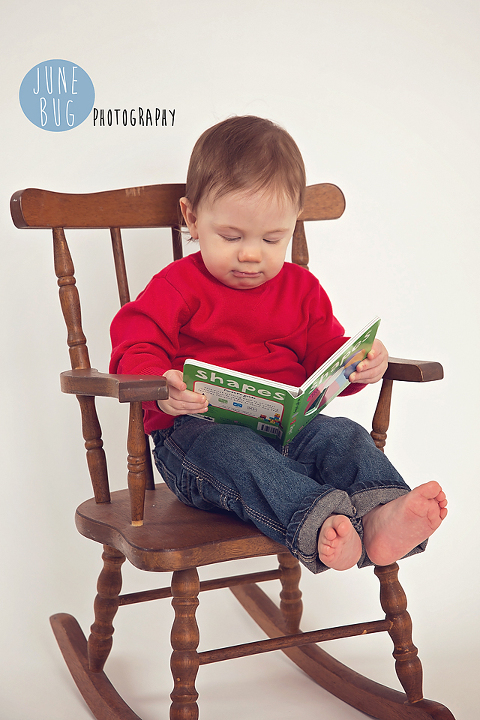 Cake smash, birthday photography. Snohomish county family photographer